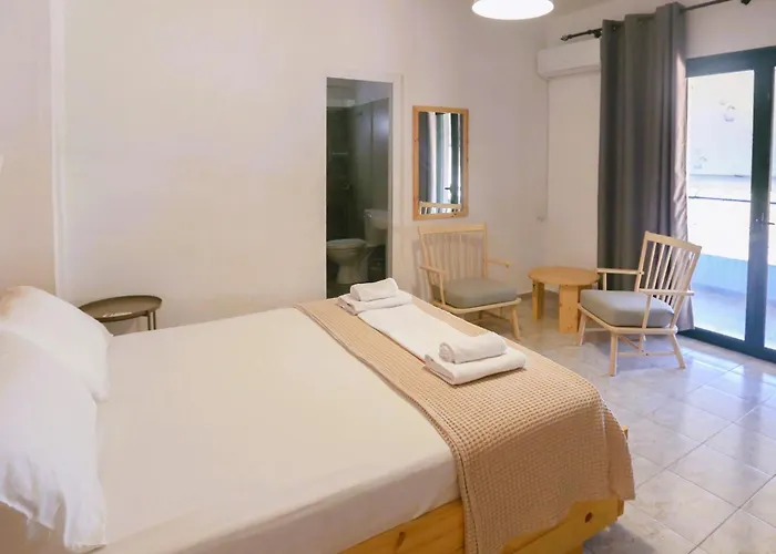 Nona's 3* Himarë