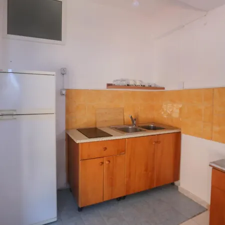 Guest house Nona's Himare