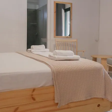 Nona's 3* Himara