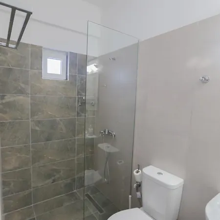 Nona's ゲストハウス 3*