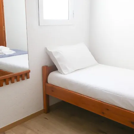 Nona's 3* Himara